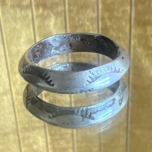 RARE VTG Navajo Sterling silver band 3/4 mm band